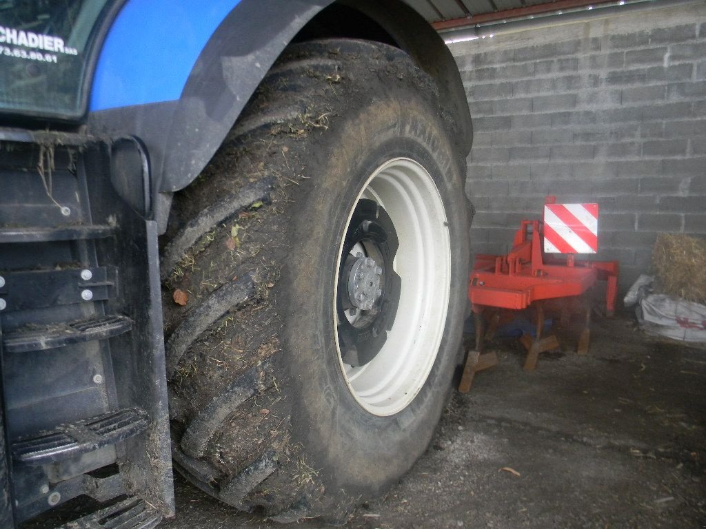 Traktor des Typs New Holland T7 315 AUTO, Gebrauchtmaschine in ENNEZAT (Bild 11)