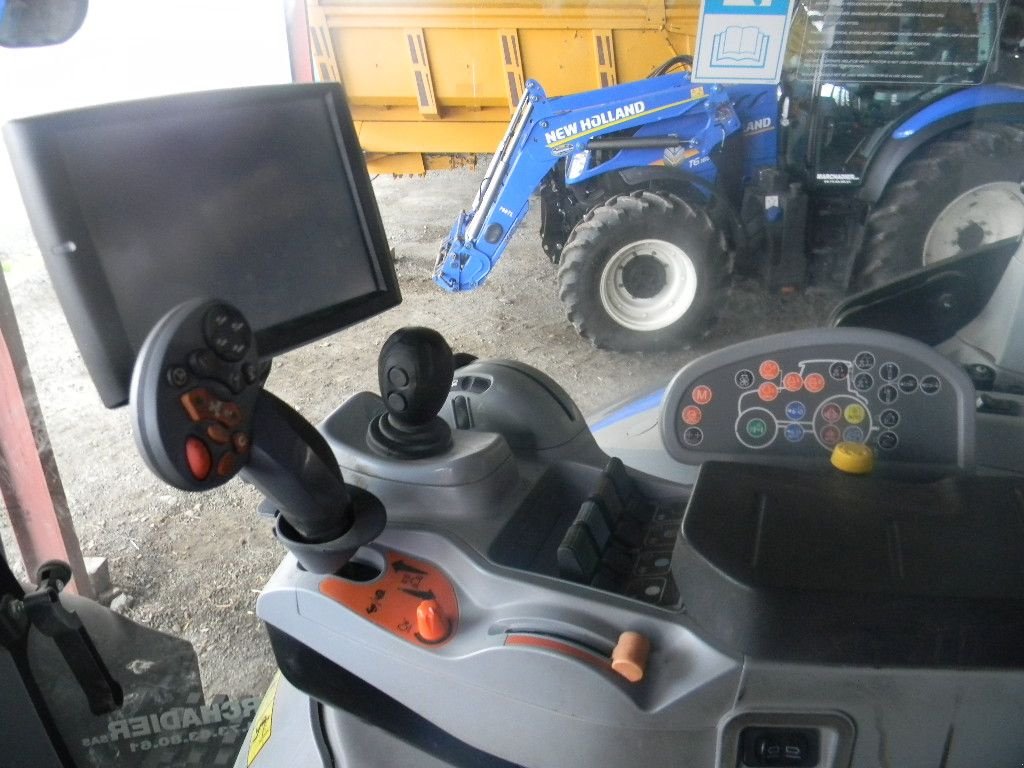 Traktor des Typs New Holland T7 315 AUTO, Gebrauchtmaschine in ENNEZAT (Bild 5)
