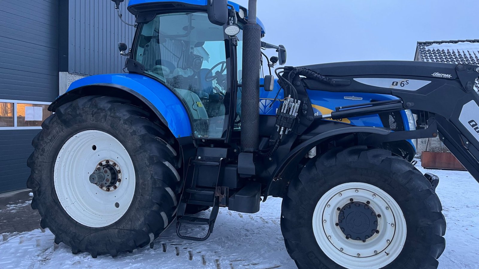 Traktor tip New Holland T7030 Autocommand m læsser, Gebrauchtmaschine in Vejle (Poză 2)