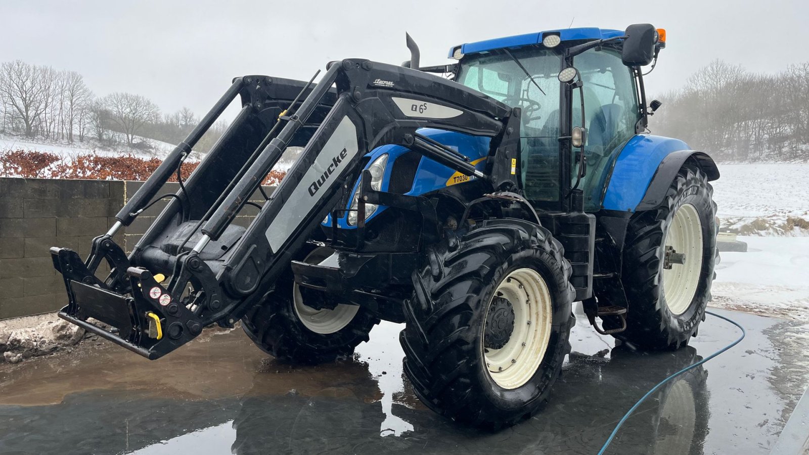 Traktor типа New Holland T7030 Autocommand m læsser, Gebrauchtmaschine в Vejle (Фотография 2)