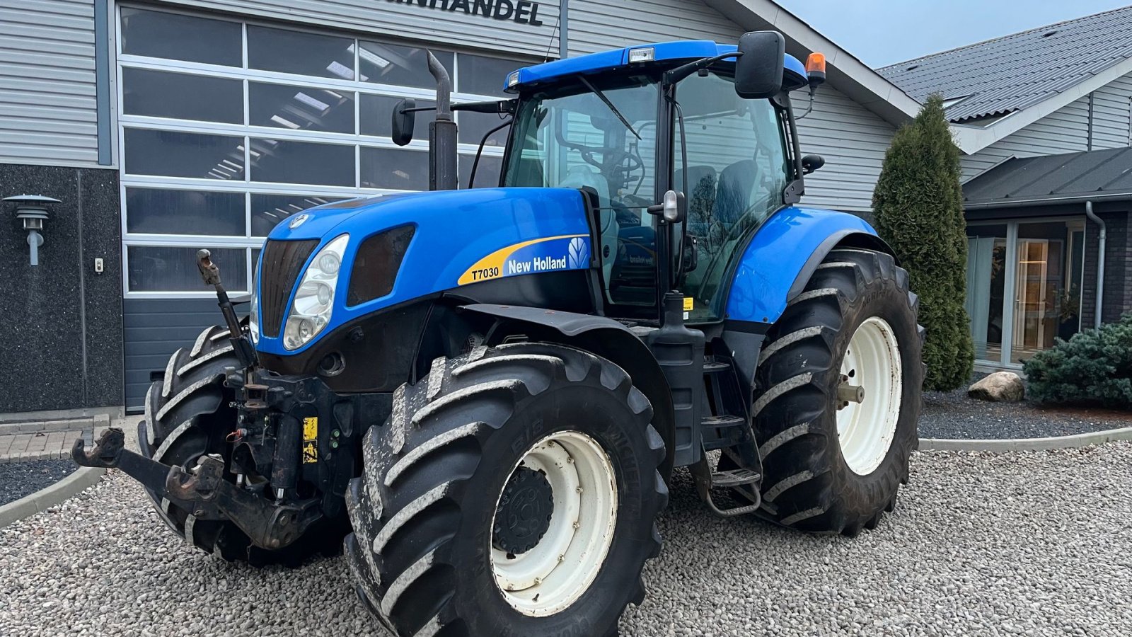 Traktor del tipo New Holland T7030 Med frontlift og frontPTO, Gebrauchtmaschine en Lintrup (Imagen 2)