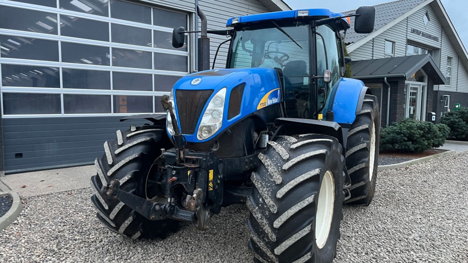 Traktor del tipo New Holland T7030 Med frontlift og frontPTO, Gebrauchtmaschine en Lintrup (Imagen 9)