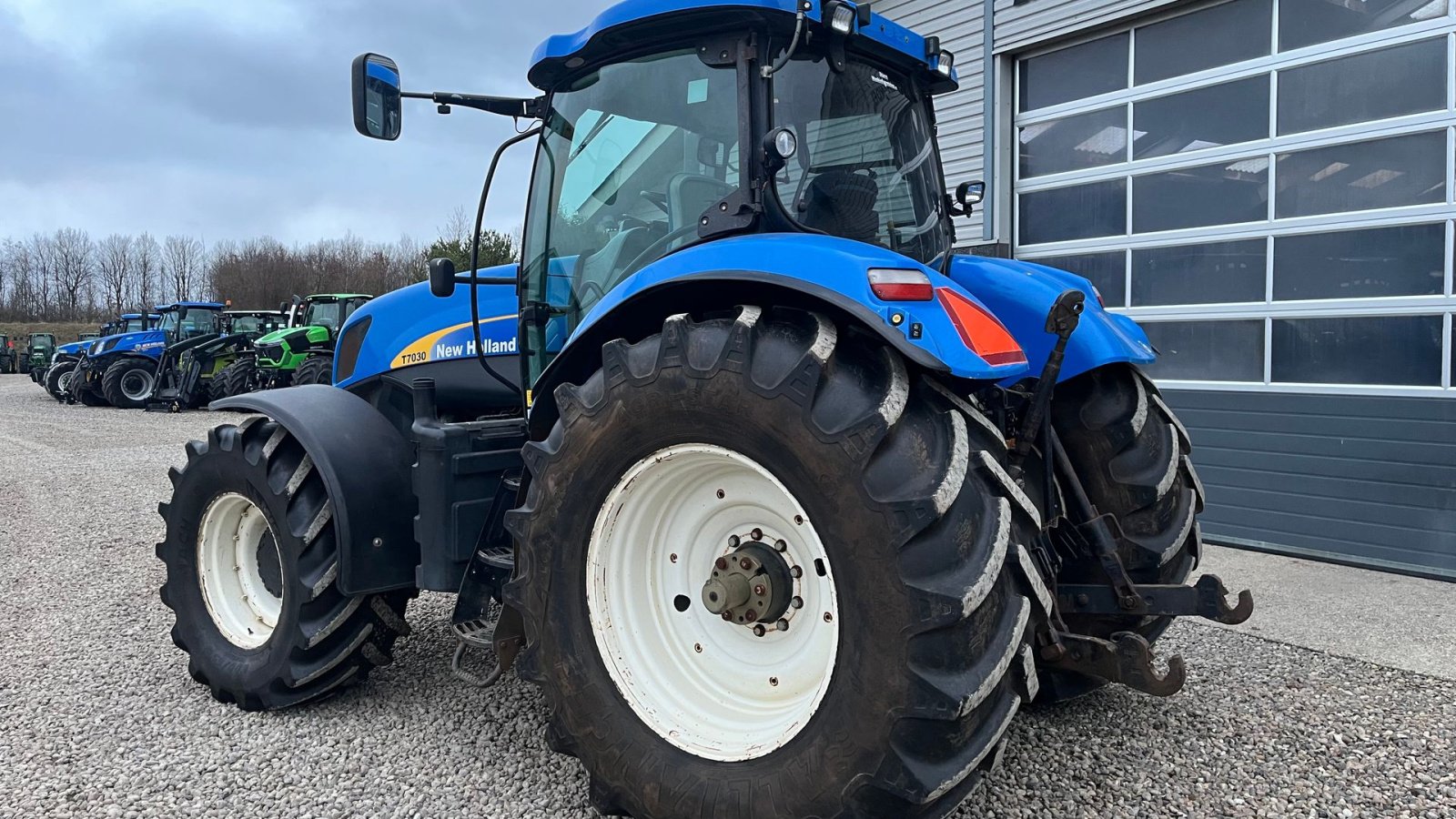 Traktor del tipo New Holland T7030 Med frontlift og frontPTO, Gebrauchtmaschine en Lintrup (Imagen 3)