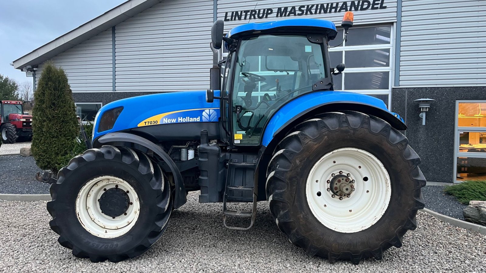 Traktor del tipo New Holland T7030 Med frontlift og frontPTO, Gebrauchtmaschine en Lintrup (Imagen 11)