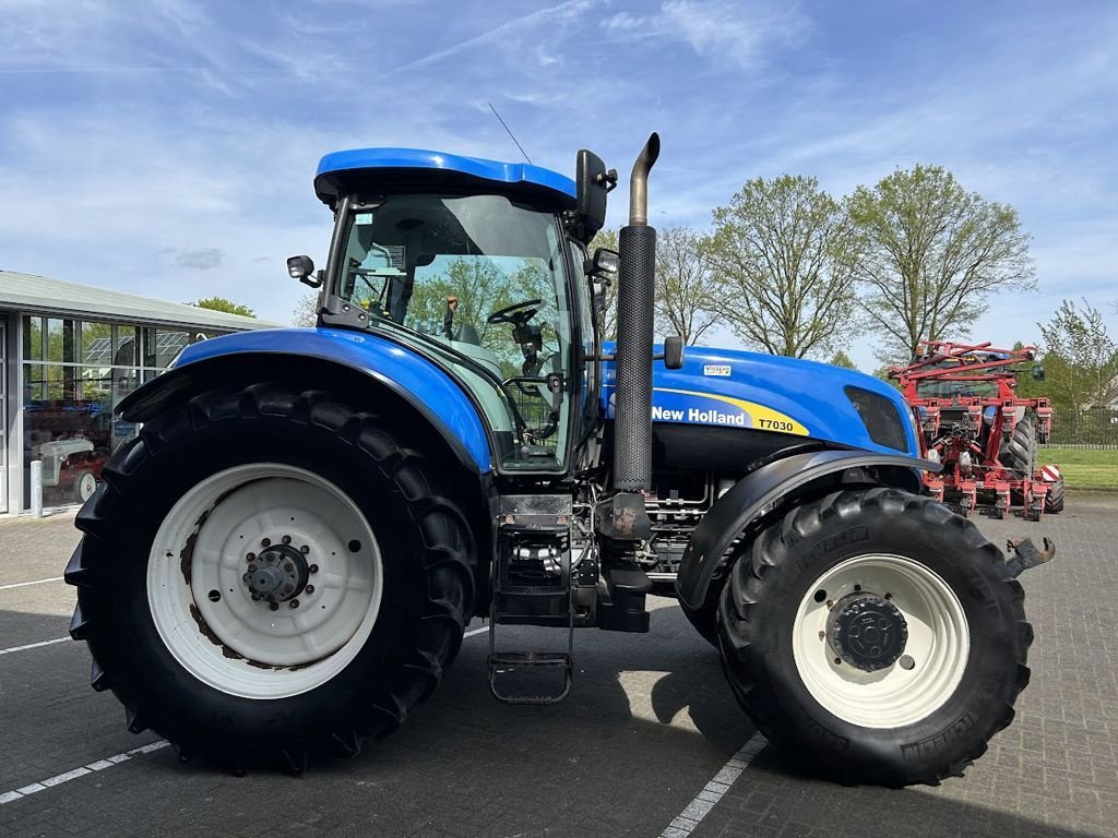Traktor of the type New Holland T7030 PC, Gebrauchtmaschine in Bladel (Picture 9)