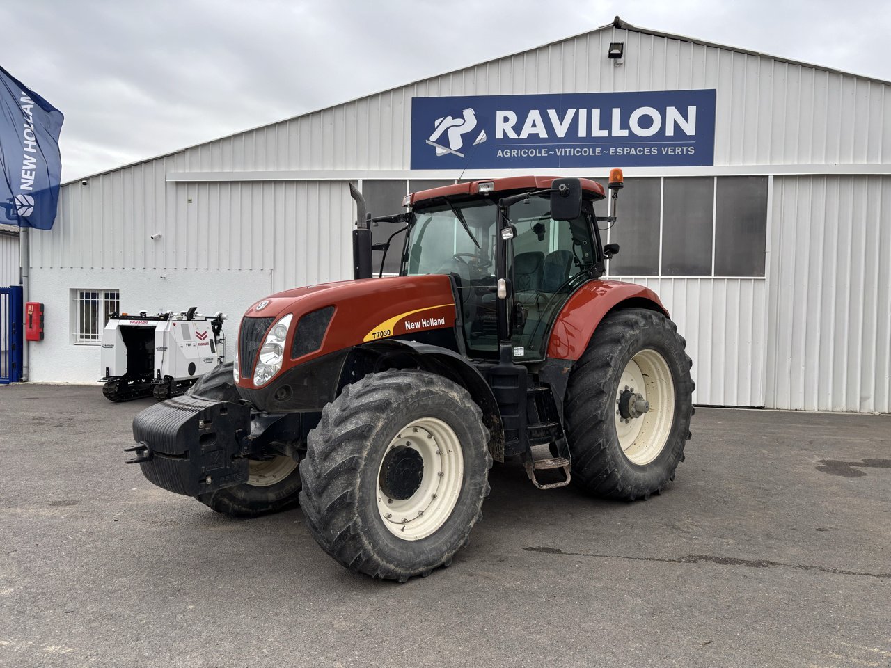 Traktor Türe ait New Holland T7030, Gebrauchtmaschine içinde VERT TOULON (resim 1)