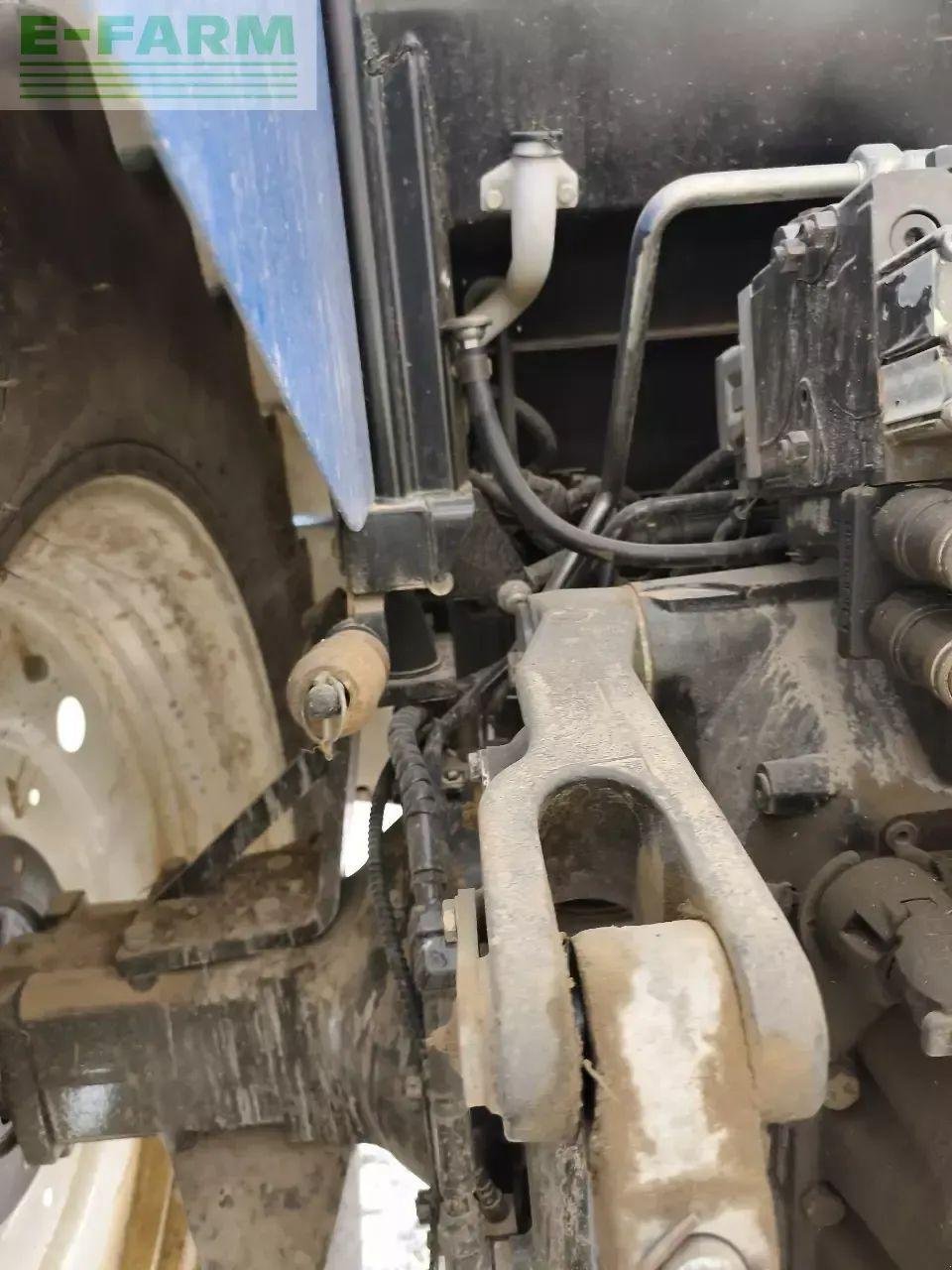 Traktor du type New Holland t7030, Gebrauchtmaschine en CHAUVONCOURT (Photo 5)