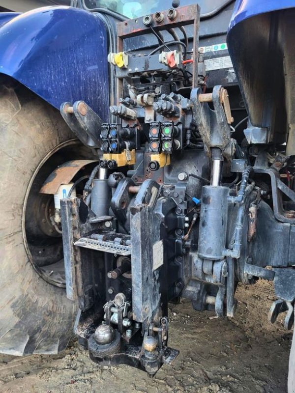 Traktor van het type New Holland T7040 PC Blue Power, Gebrauchtmaschine in BOEKEL (Foto 4)
