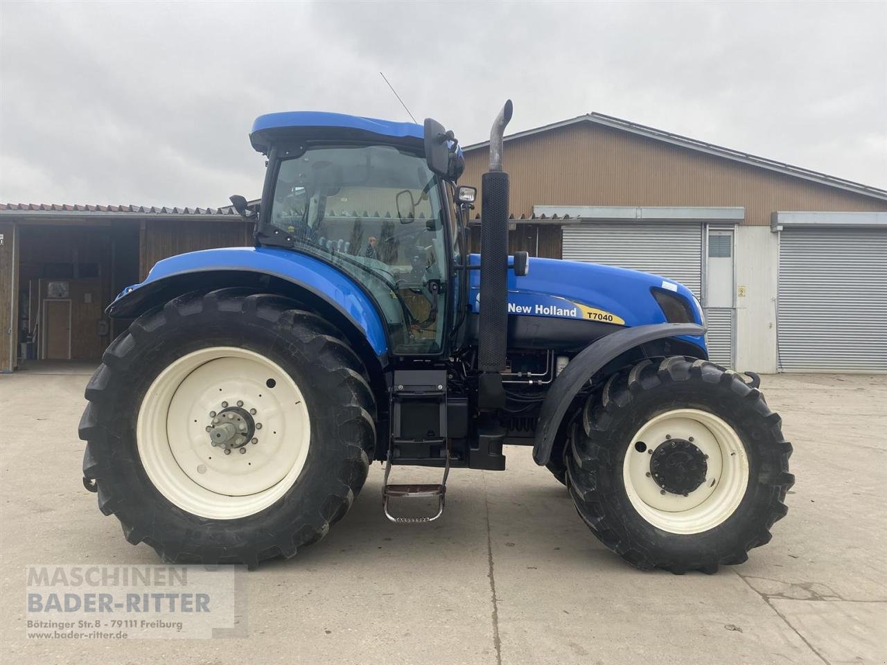 Traktor des Typs New Holland T7040 PC, Gebrauchtmaschine in Freiburg (Bild 2)
