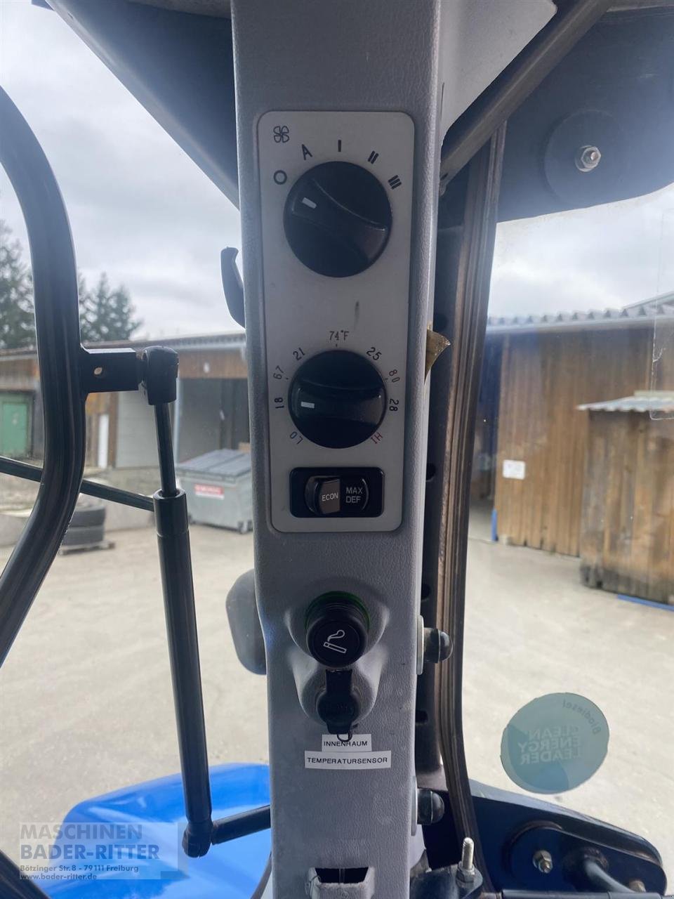 Traktor des Typs New Holland T7040 PC, Gebrauchtmaschine in Freiburg (Bild 26)