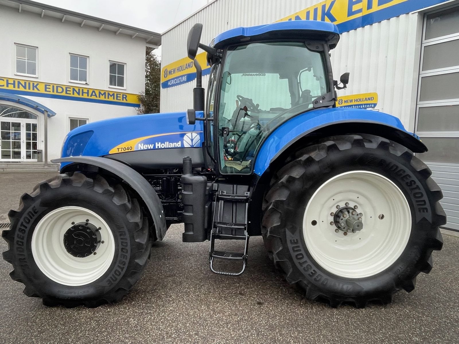 Traktor Türe ait New Holland T7040 Power Command, Gebrauchtmaschine içinde Burgkirchen (resim 3)