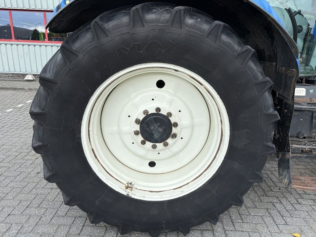 Traktor типа New Holland T7040 Power Command, Gebrauchtmaschine в BOEKEL (Фотография 8)