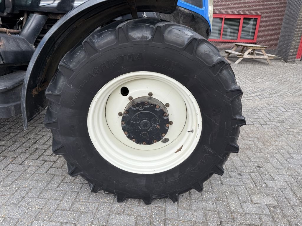 Traktor типа New Holland T7040 Power Command, Gebrauchtmaschine в BOEKEL (Фотография 7)