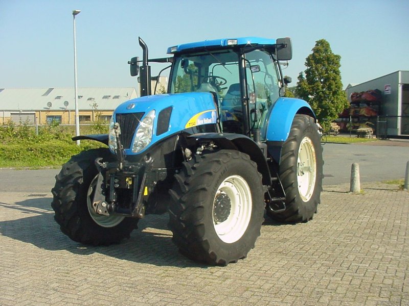 Traktor типа New Holland T7040PC, Gebrauchtmaschine в Wieringerwerf (Фотография 1)