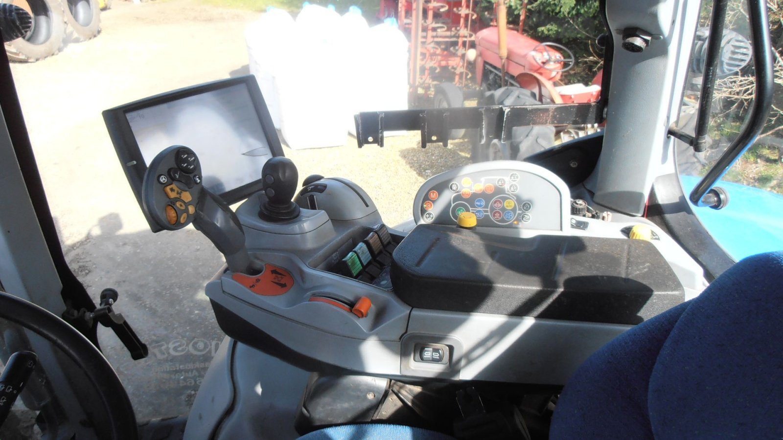 Traktor типа New Holland T7050 AUTO COMMAND Traktor, Gebrauchtmaschine в Varde (Фотография 5)