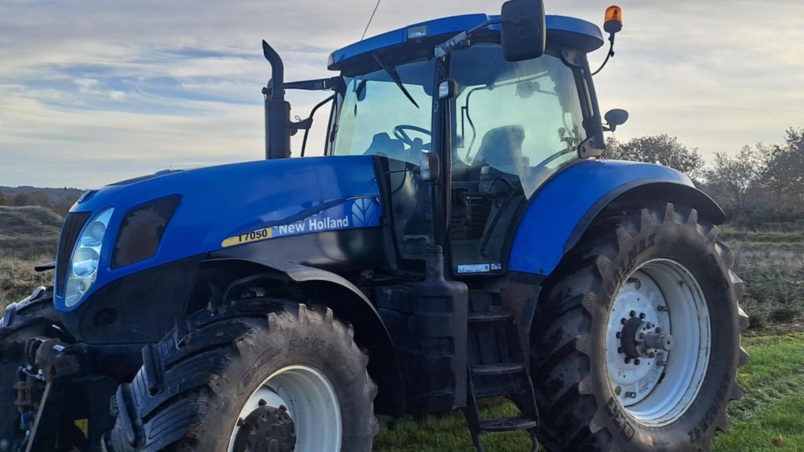 Traktor типа New Holland T7050 NEW HOLLAND T 7050, Gebrauchtmaschine в Nibe (Фотография 1)