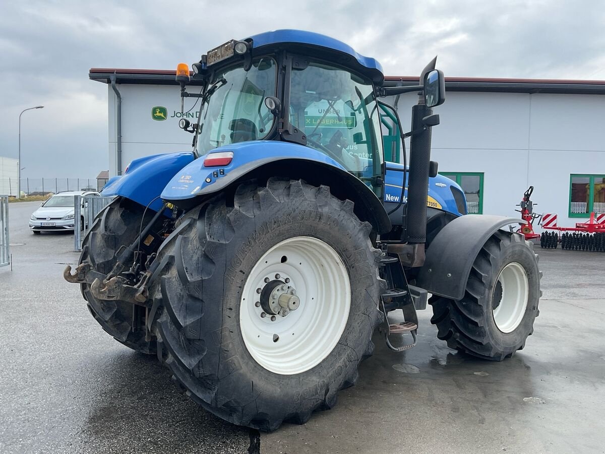 Traktor des Typs New Holland T7050, Gebrauchtmaschine in Zwettl (Bild 3)