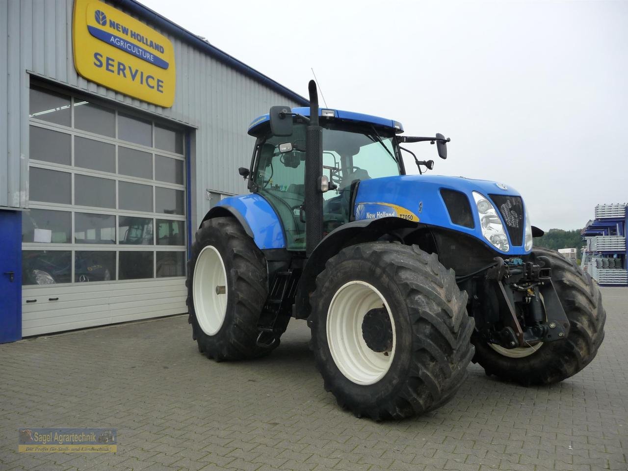 Traktor of the type New Holland T7050, Gebrauchtmaschine in Rhaunen (Picture 3)