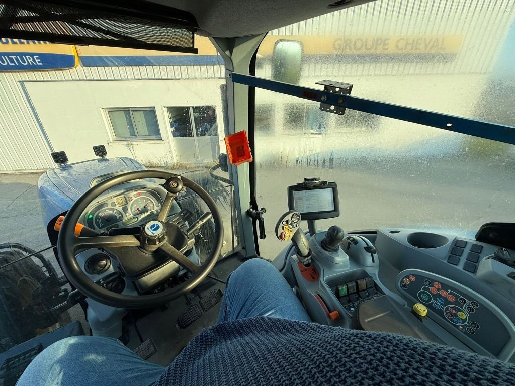 Traktor типа New Holland T7070 6.7L, Gebrauchtmaschine в Marolles (Фотография 10)