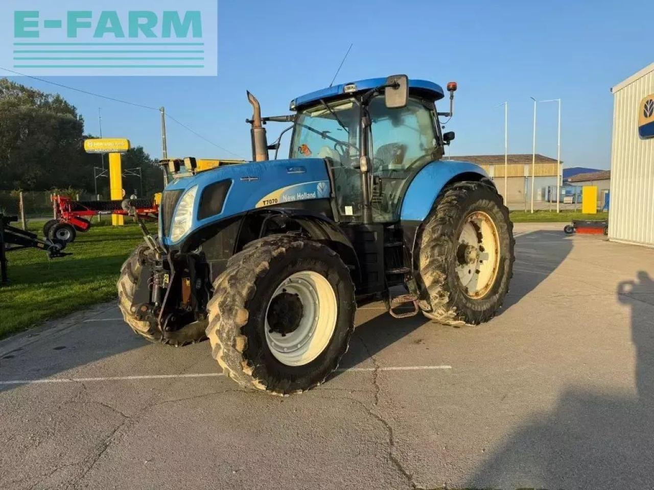 Traktor of the type New Holland t7070 6.7l, Gebrauchtmaschine in CHAUVONCOURT (Picture 2)