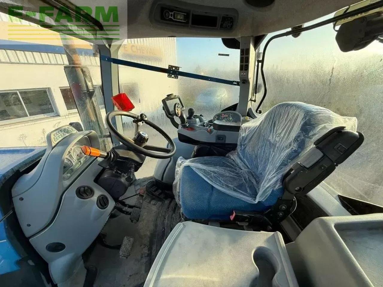 Traktor of the type New Holland t7070 6.7l, Gebrauchtmaschine in CHAUVONCOURT (Picture 9)