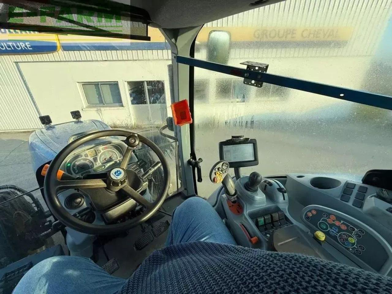 Traktor of the type New Holland t7070 6.7l, Gebrauchtmaschine in CHAUVONCOURT (Picture 10)