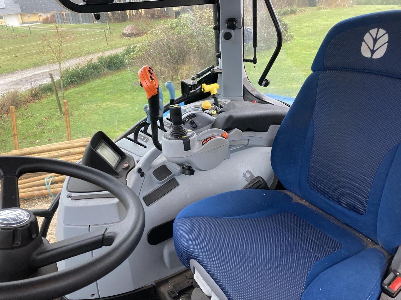 Traktor от тип New Holland T7.165 S, Gebrauchtmaschine в Farsø (Снимка 6)