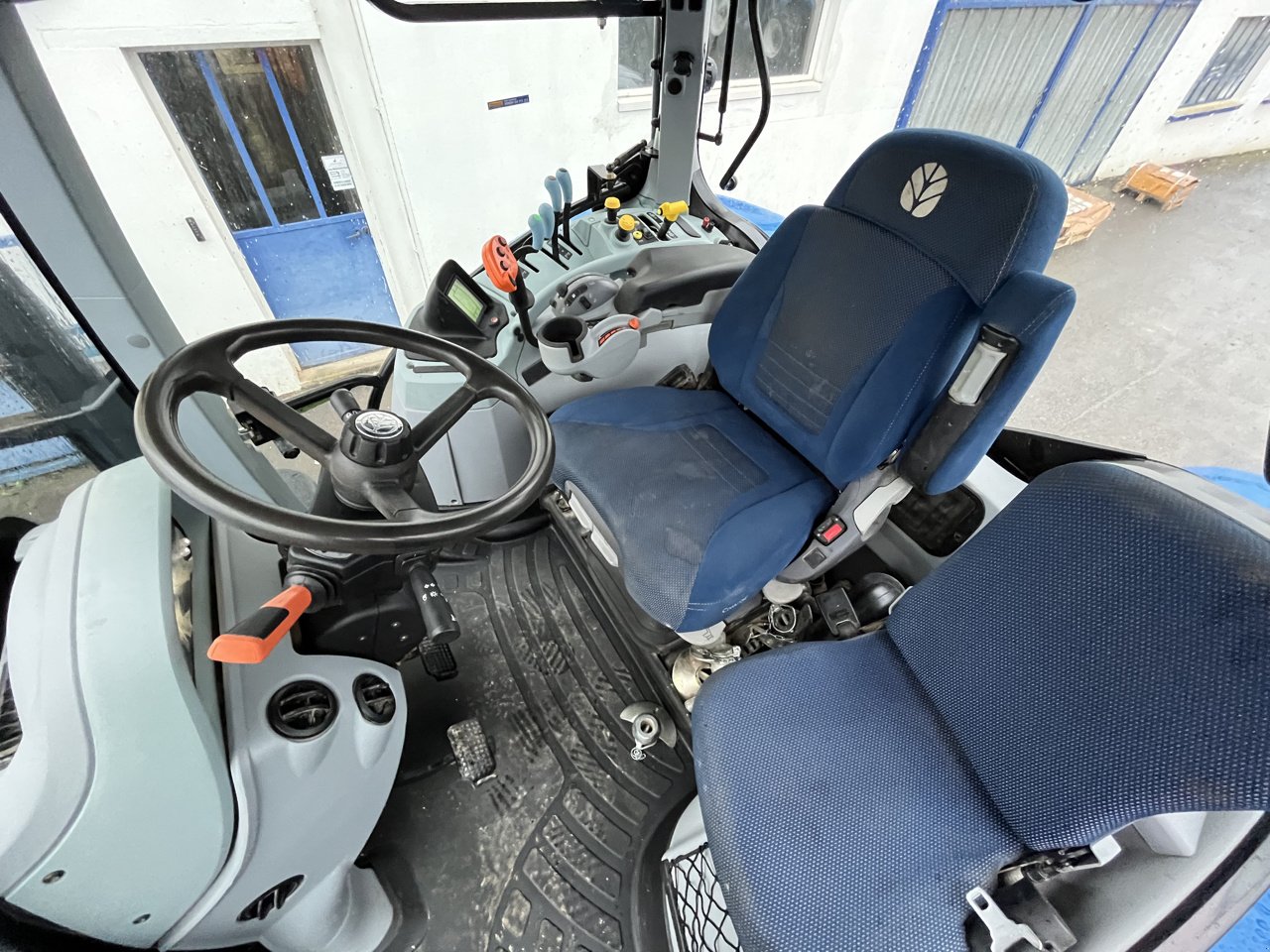 Traktor типа New Holland T7.165 S, Gebrauchtmaschine в VERT TOULON (Фотография 9)