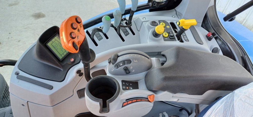 Traktor des Typs New Holland T7.165S, Gebrauchtmaschine in VERT TOULON (Bild 3)
