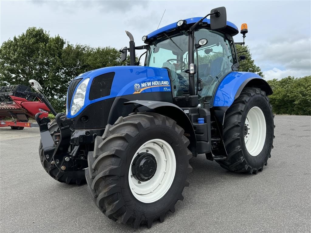 Traktor типа New Holland T7.170 KUN 5800 TIMER OG FULD AFFJEDRING!, Gebrauchtmaschine в Nørager (Фотография 1)