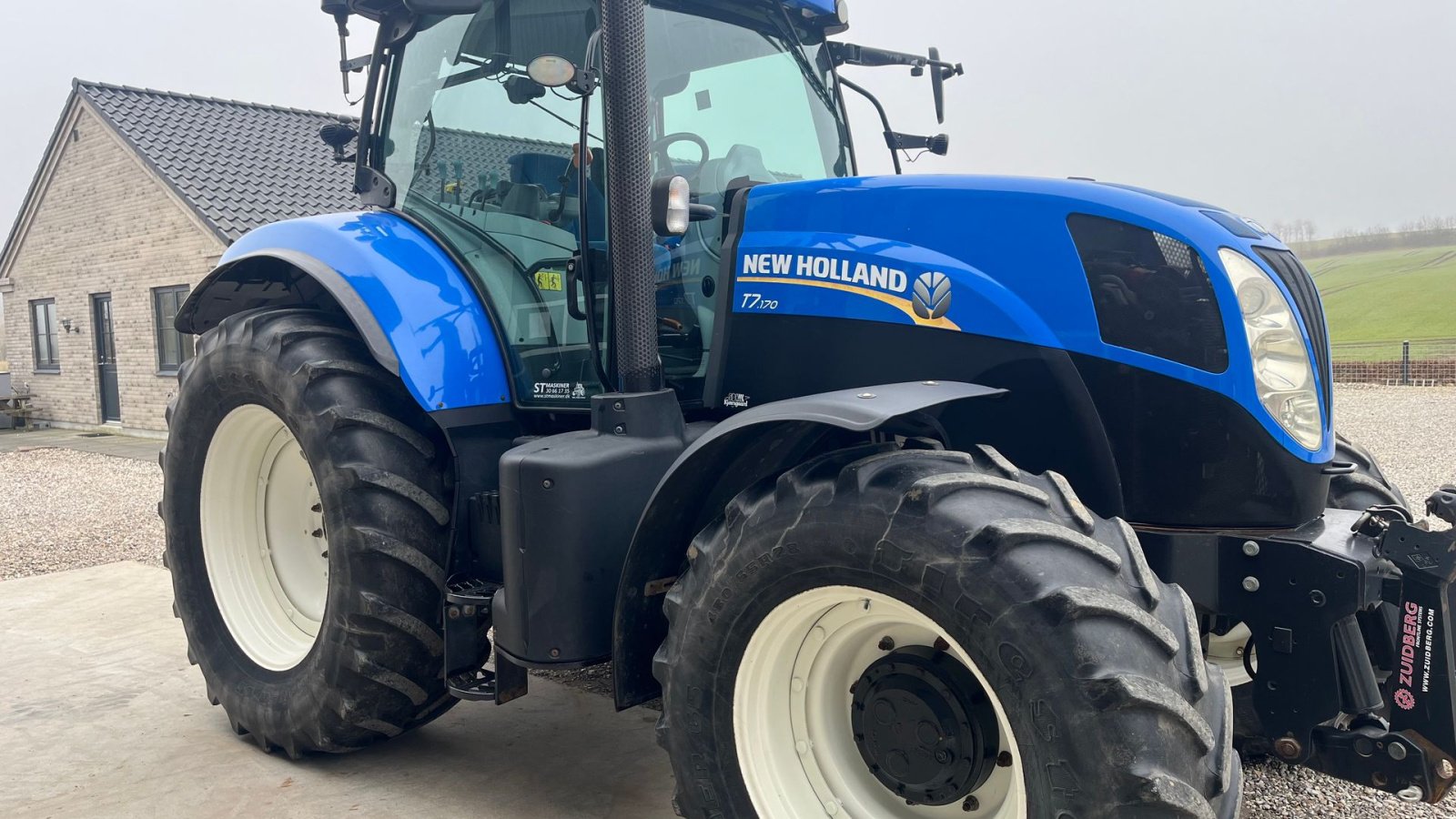 Traktor типа New Holland T7.170 Range Command - lav timetal, Gebrauchtmaschine в Vejle (Фотография 1)