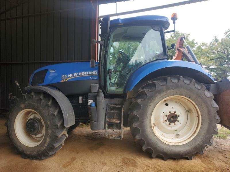 Traktor του τύπου New Holland T7.170, Gebrauchtmaschine σε BRAY en Val