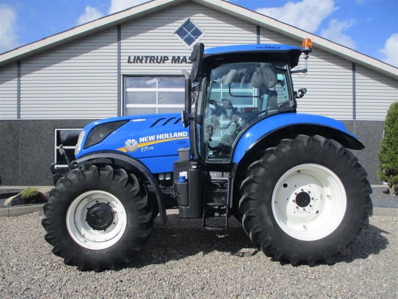 Traktor of the type New Holland T7.175 AutoCommand med Frontlift & FrontPTO, Gebrauchtmaschine in Lintrup (Picture 1)