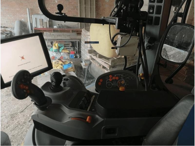 Traktor типа New Holland T7.175, Gebrauchtmaschine в SAINTE-MENEHOULD (Фотография 9)