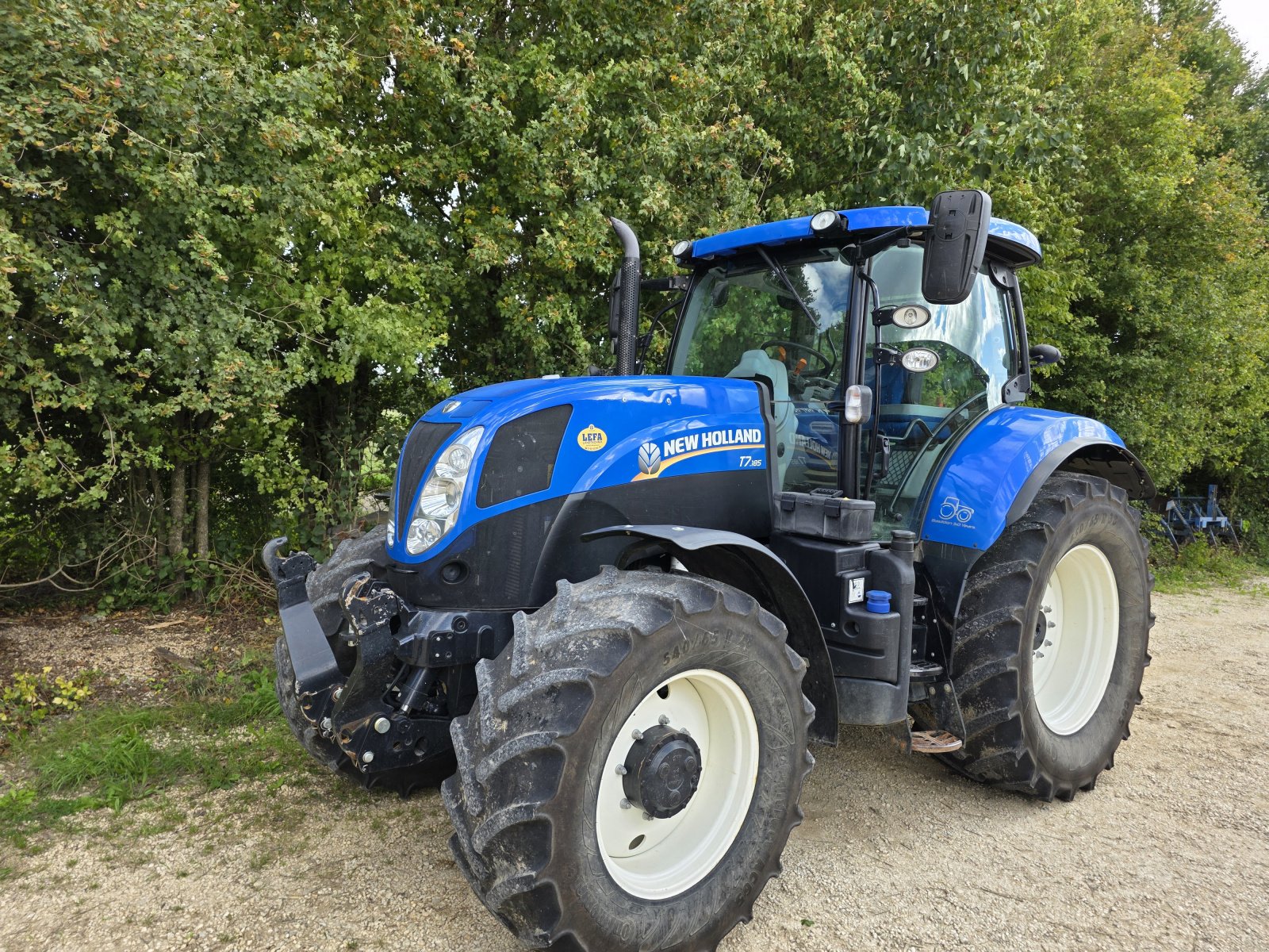 Traktor of the type New Holland T7.185, Gebrauchtmaschine in Neresheim (Picture 1)
