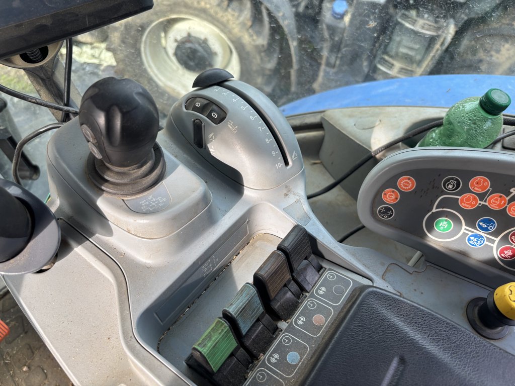 Traktor typu New Holland T7.190 POWER COMMAND, Gebrauchtmaschine v PIERRE BUFFIERE (Obrázek 8)
