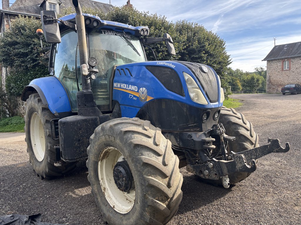 Traktor του τύπου New Holland T7.190 RANGECOMMAND, Gebrauchtmaschine σε PIERRE BUFFIERE (Φωτογραφία 2)