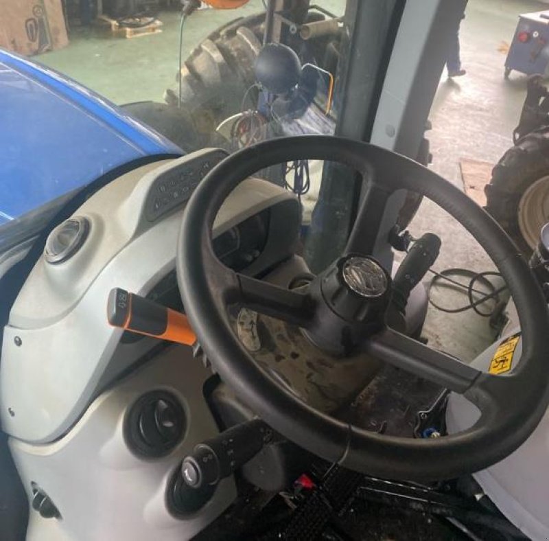 Traktor typu New Holland T7.190, Gebrauchtmaschine v MORHANGE (Obrázek 8)