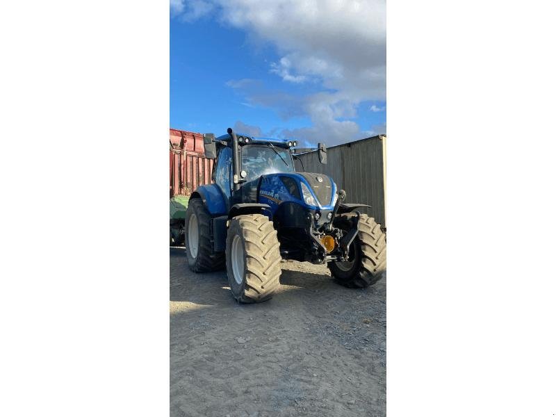 Traktor of the type New Holland T7190, Gebrauchtmaschine in CHATEAUBRIANT CEDEX (Picture 2)