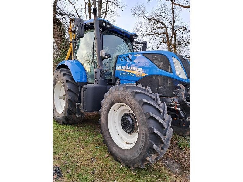 Traktor of the type New Holland T7190AC, Gebrauchtmaschine in PLUMELEC (Picture 1)