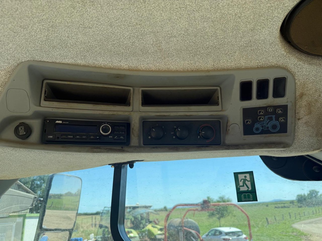 Traktor typu New Holland T7.195 S, Gebrauchtmaschine v LIMEY-REMENAUVILLE (Obrázek 10)