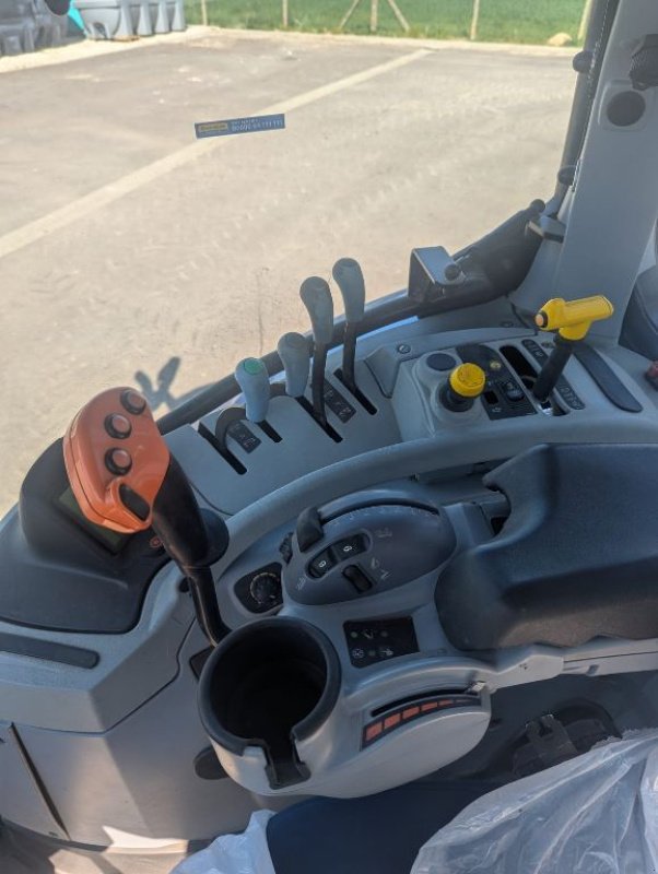 Traktor типа New Holland T7.195S, Gebrauchtmaschine в FRESNAY LE COMTE (Фотография 4)