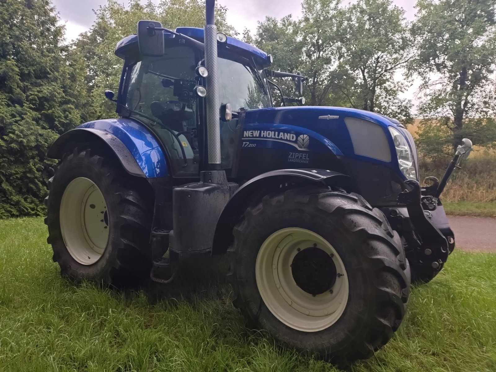 Traktor des Typs New Holland T7.200 AC Blue Power, Gebrauchtmaschine in Creglingen (Bild 1)
