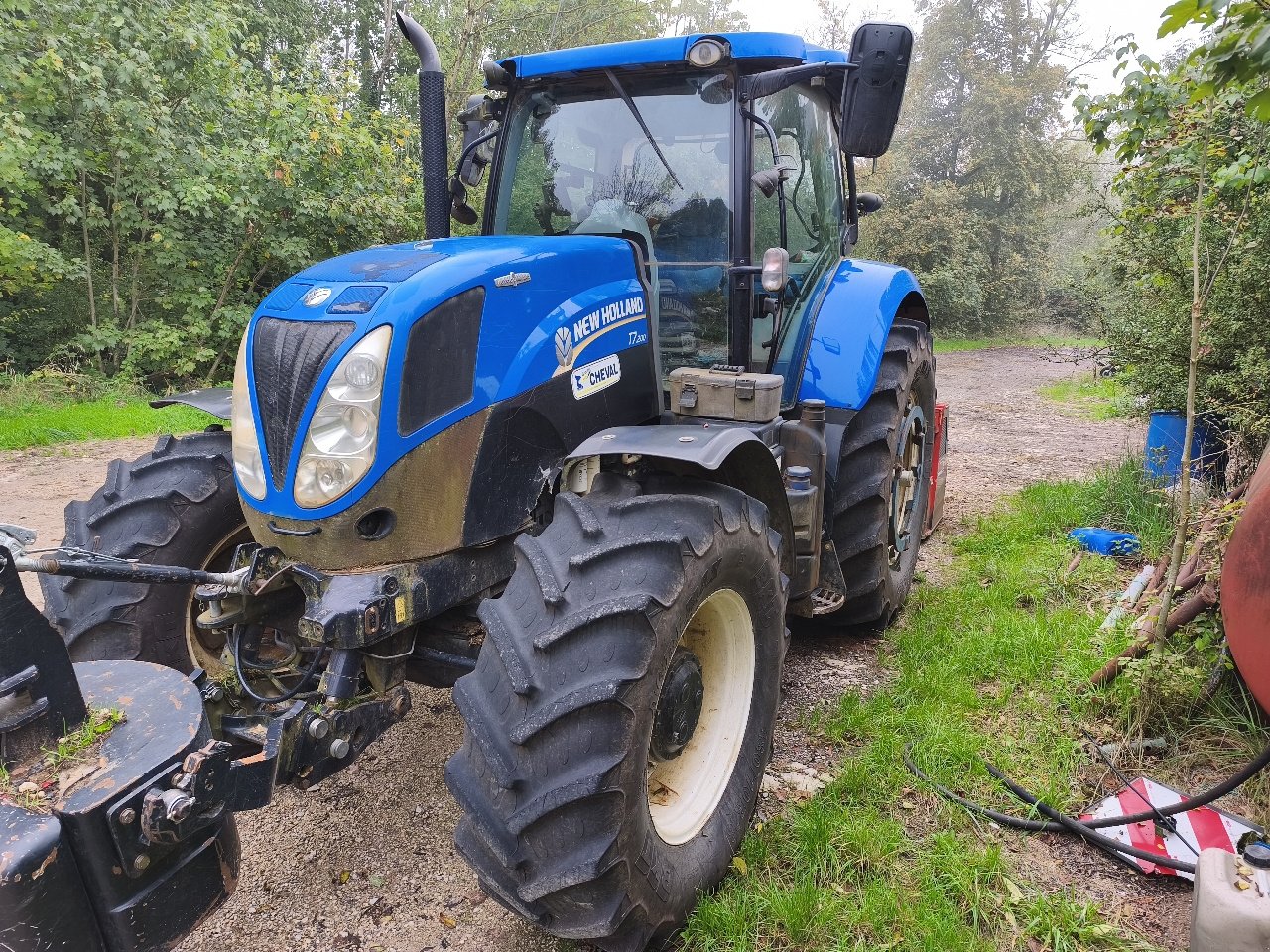Traktor des Typs New Holland T7.200 AC, Gebrauchtmaschine in Gondrecourt-le-Château (Bild 9)