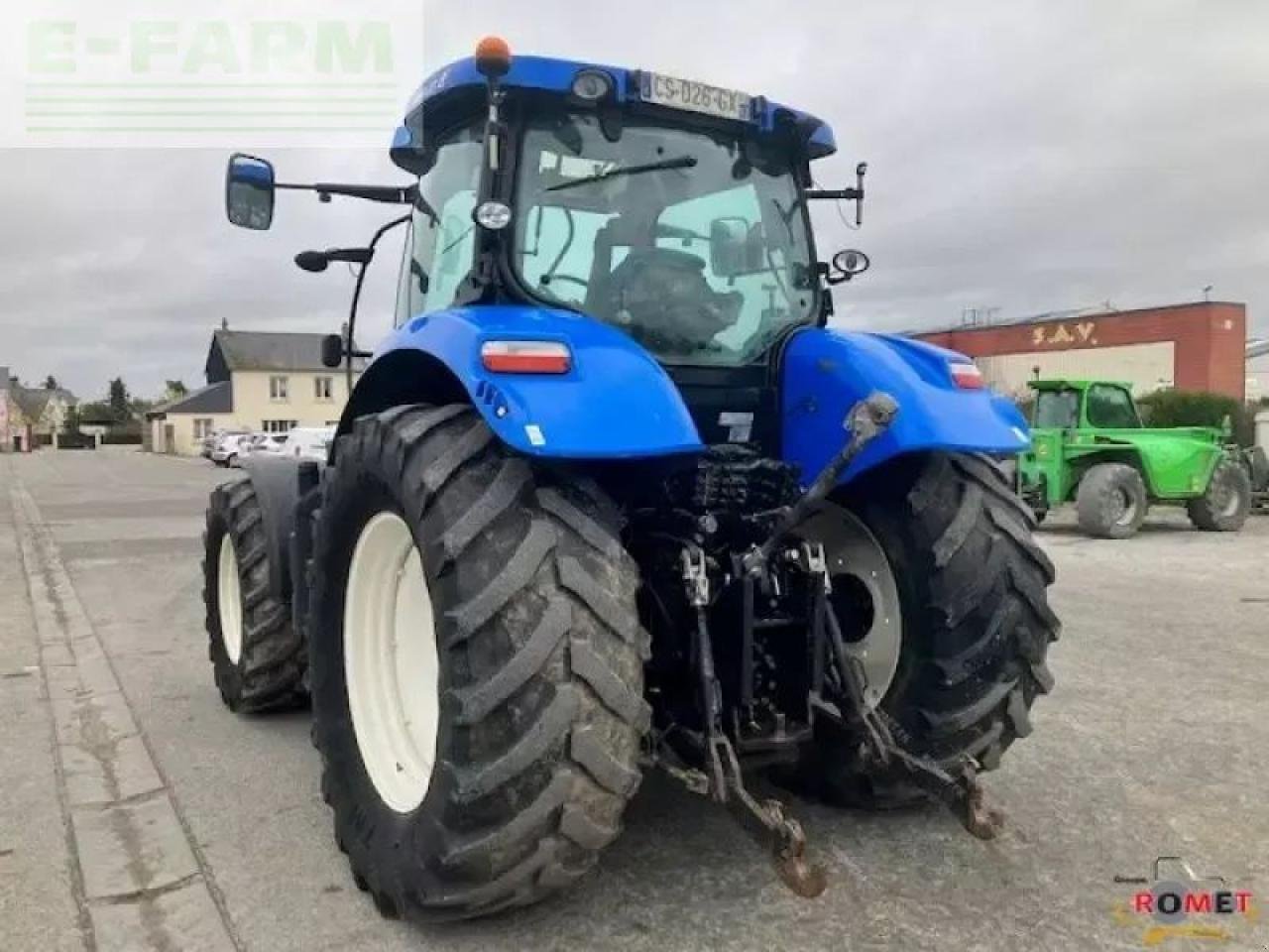 Traktor of the type New Holland t7.200 autocomma, Gebrauchtmaschine in GENNES-SUR-GLAIZE (Picture 4)