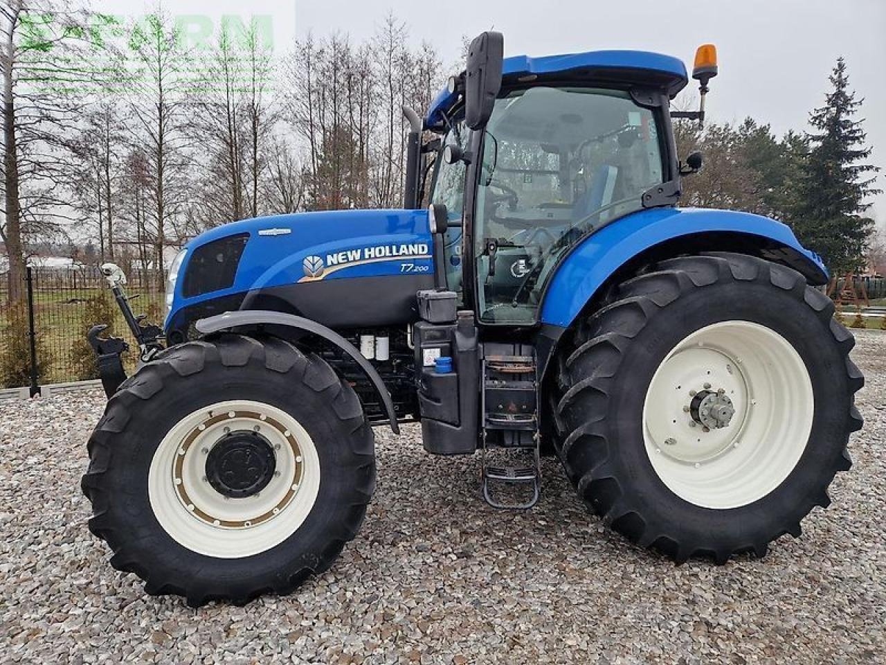 Traktor типа New Holland t7.200 autocommand, Gebrauchtmaschine в ZELOW (Фотография 4)