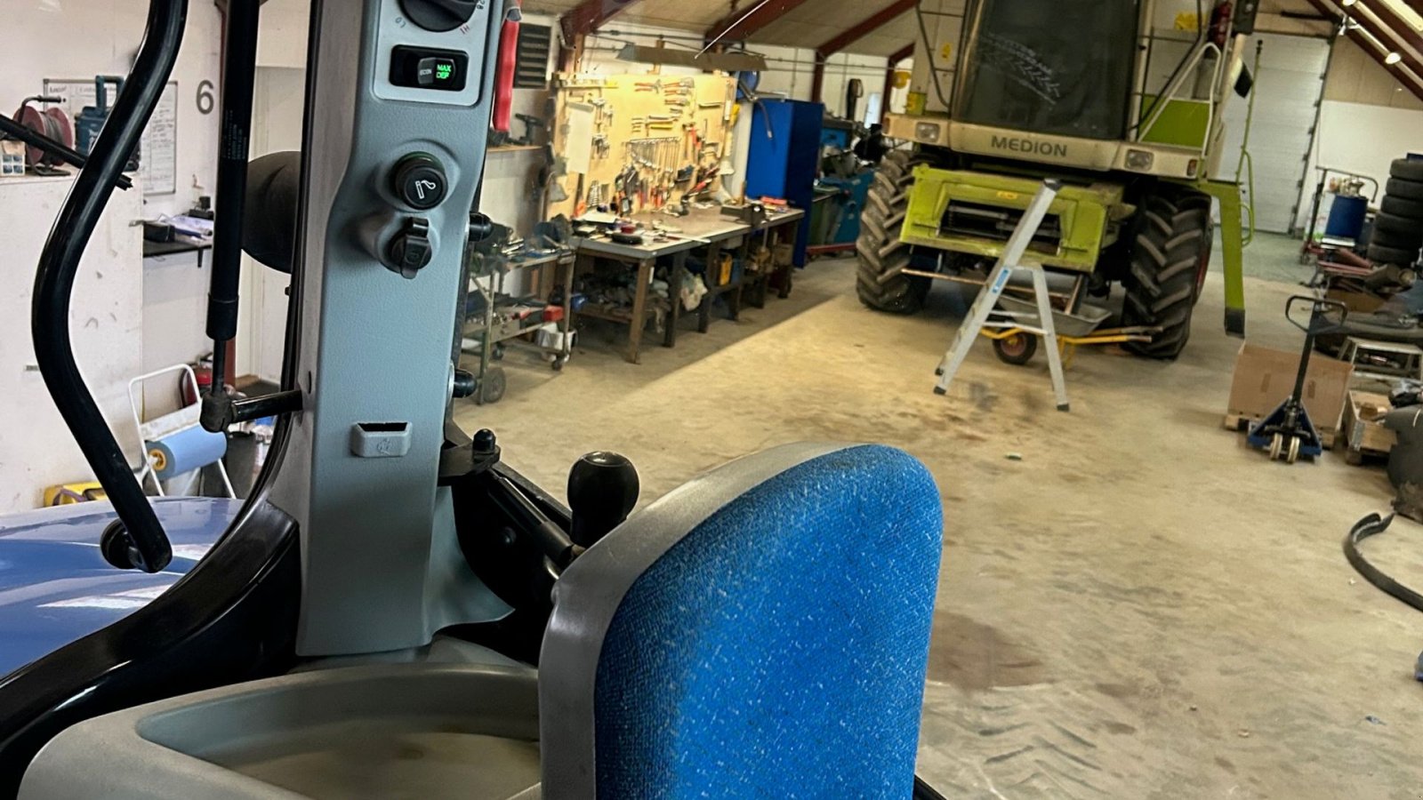 Traktor tip New Holland T7.200 Autocommand, Gebrauchtmaschine in Thorsø (Poză 22)