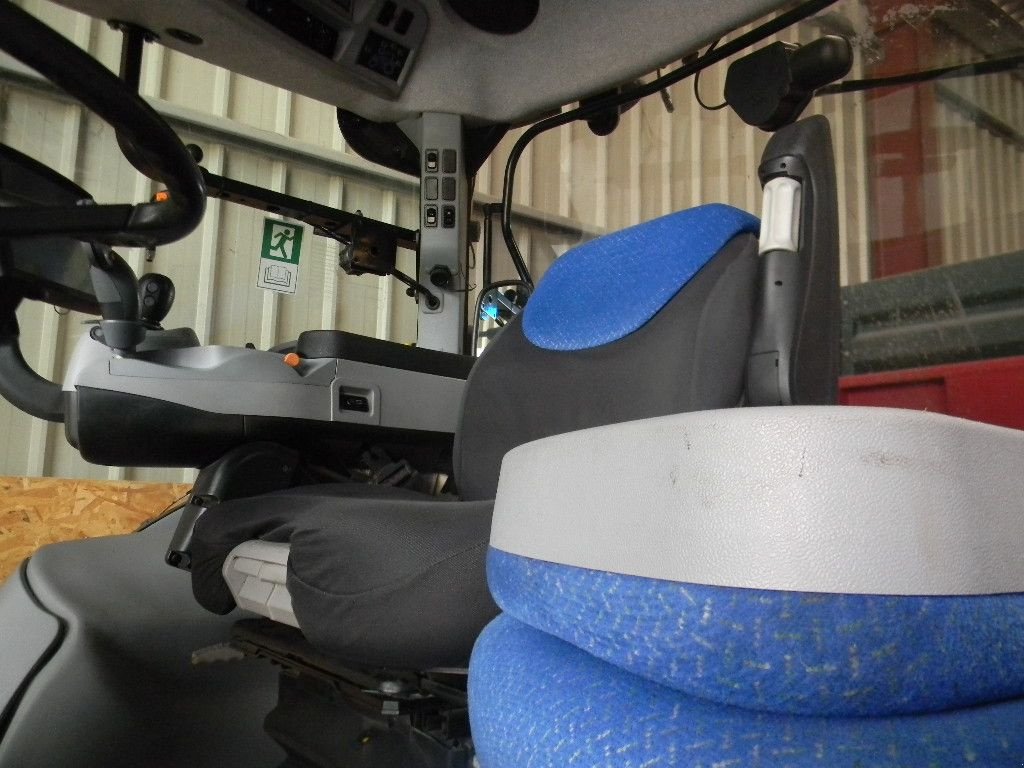 Traktor Türe ait New Holland T7.200 POWER, Gebrauchtmaschine içinde ENNEZAT (resim 6)