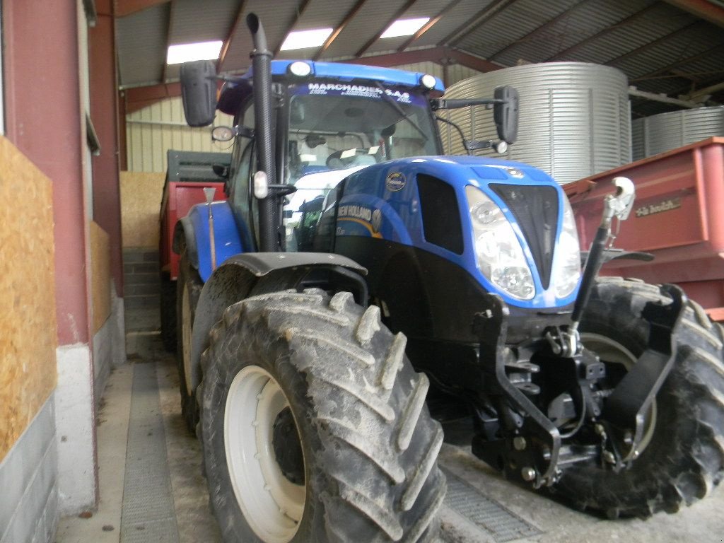 Traktor Türe ait New Holland T7.200 POWER, Gebrauchtmaschine içinde ENNEZAT (resim 8)