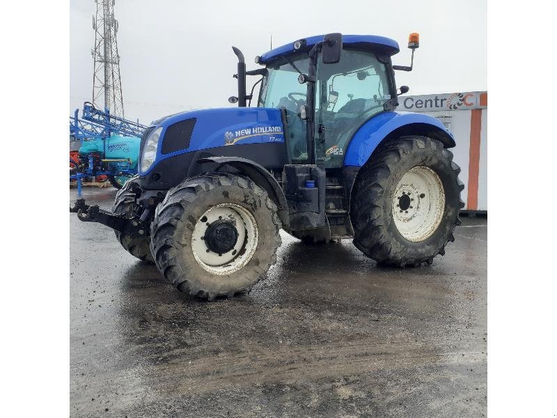 Traktor of the type New Holland T7.200 R C CLAS., Gebrauchtmaschine in HERLIN LE SEC (Picture 1)